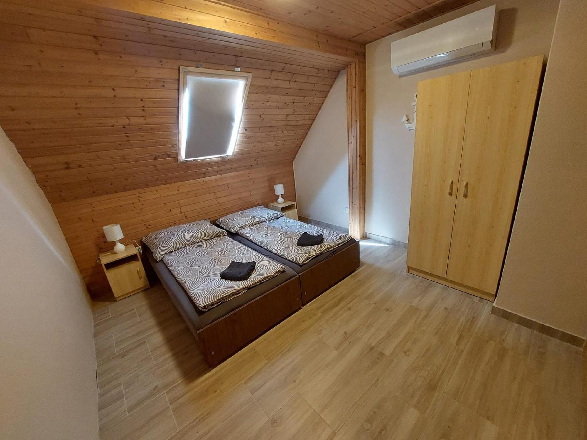 Panna Apartmanhaz Balatonlelle Exterior photo